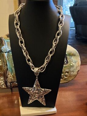Silver Star Pendant Chain Necklace - Statement Women's Jewelry